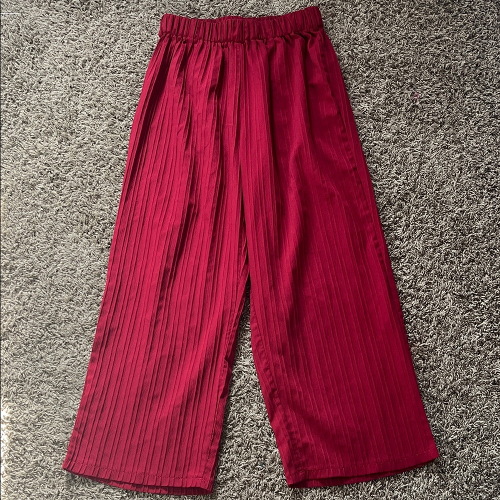 Red Pleated Wide-Leg Pants Formal Size 8